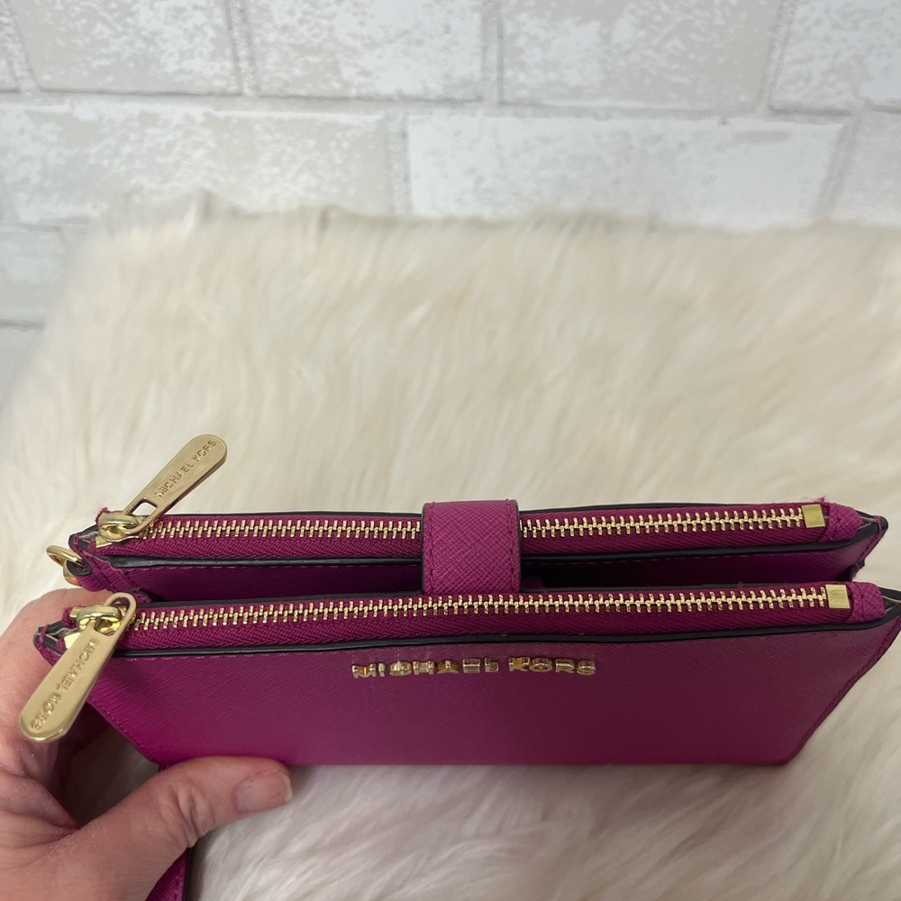 Michael Kors Adele Saffiano Leather Pink Phone Case Wallet Wristlet - Picture 6 of 7